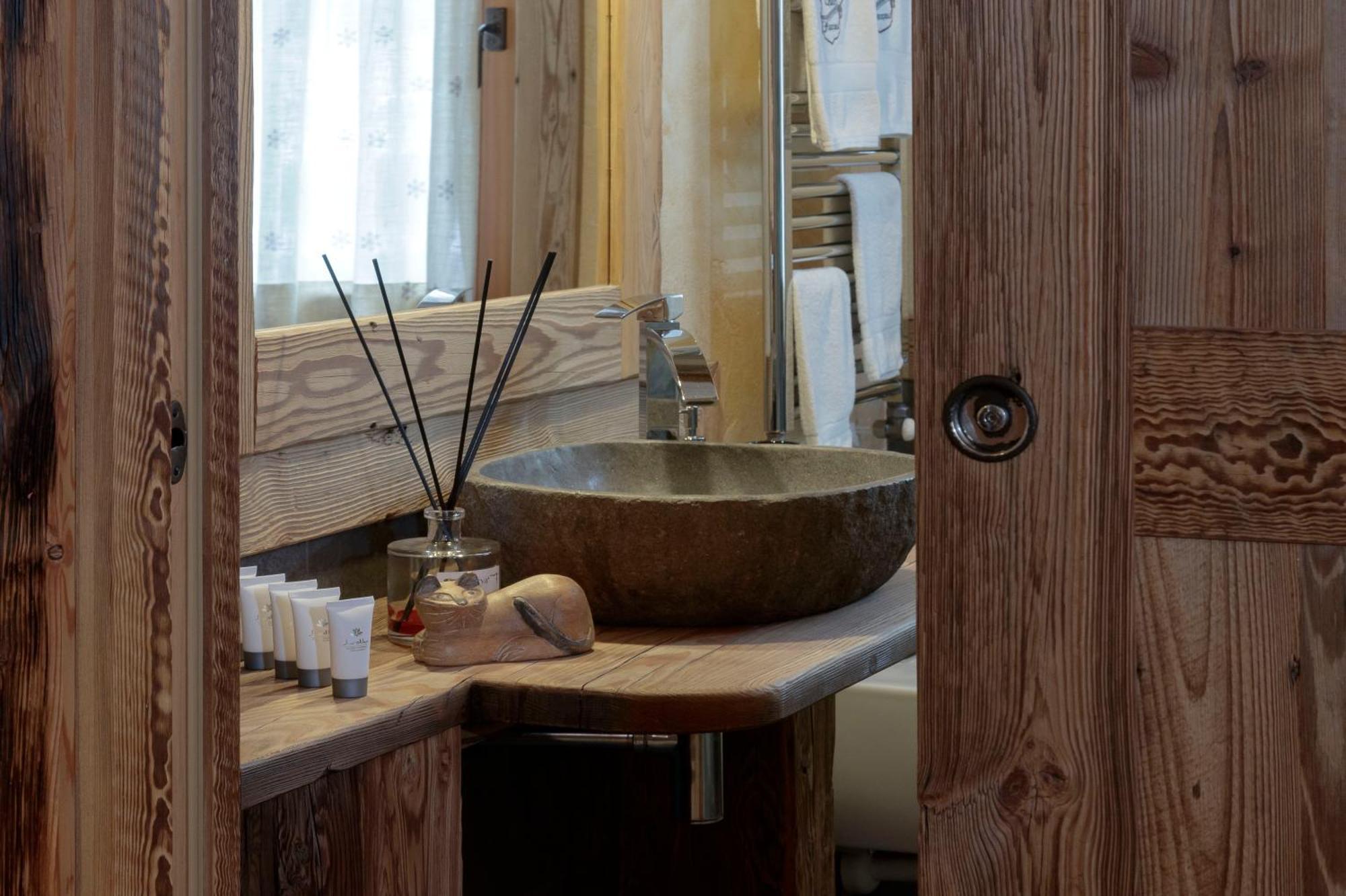 Chalet Matterhorn Francois - Central Ski Chalet With Spa And Breakfast, 100Mt Lift 브루일서비니아 외부 사진