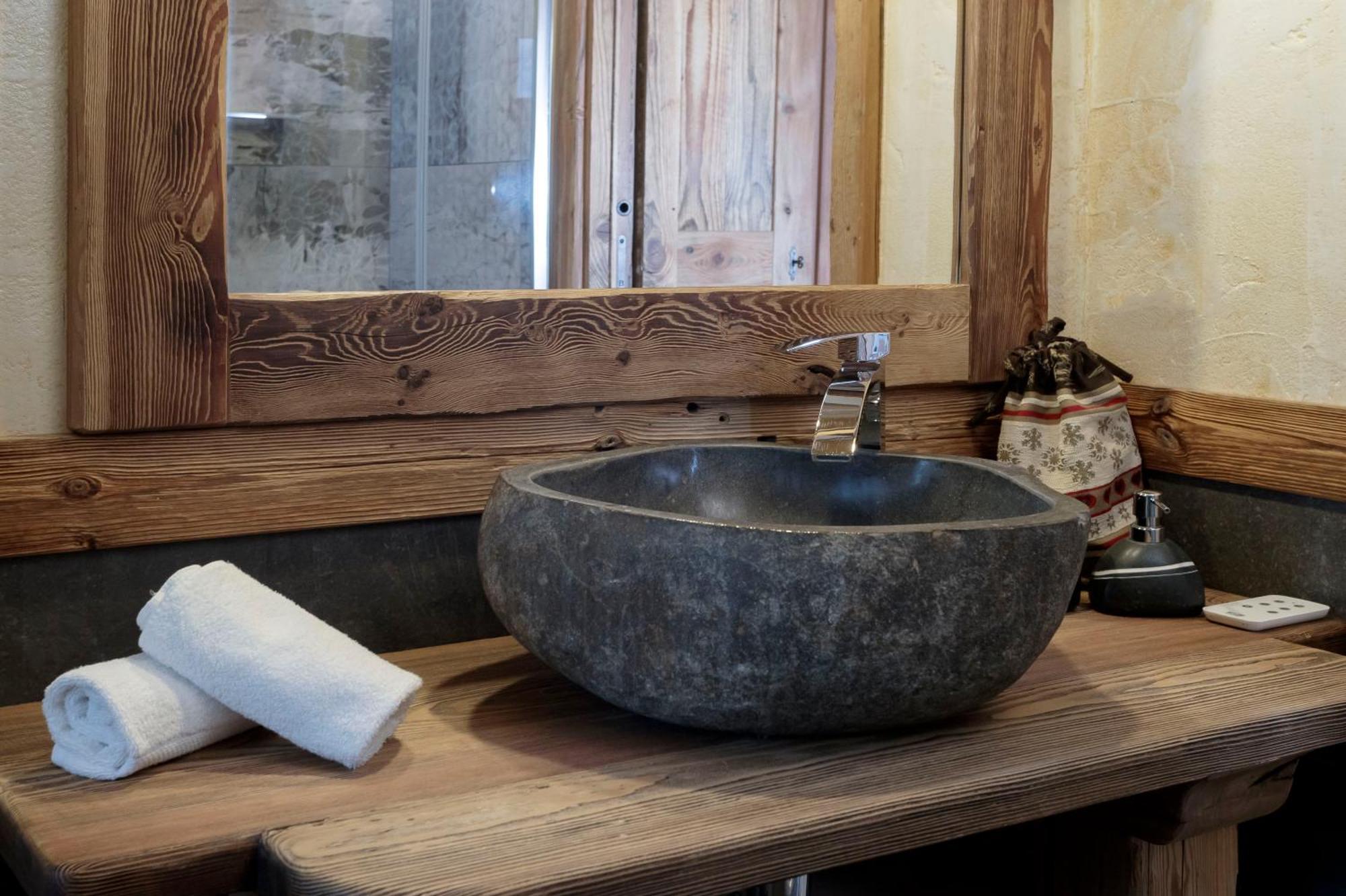 Chalet Matterhorn Francois - Central Ski Chalet With Spa And Breakfast, 100Mt Lift 브루일서비니아 외부 사진