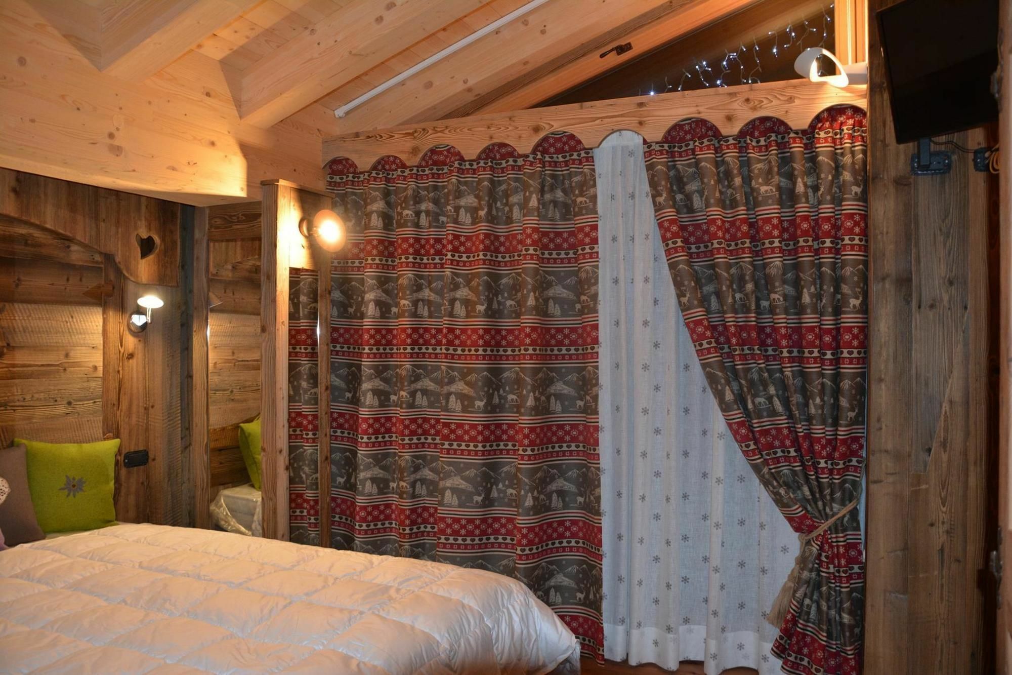 Chalet Matterhorn Francois - Central Ski Chalet With Spa And Breakfast, 100Mt Lift 브루일서비니아 외부 사진