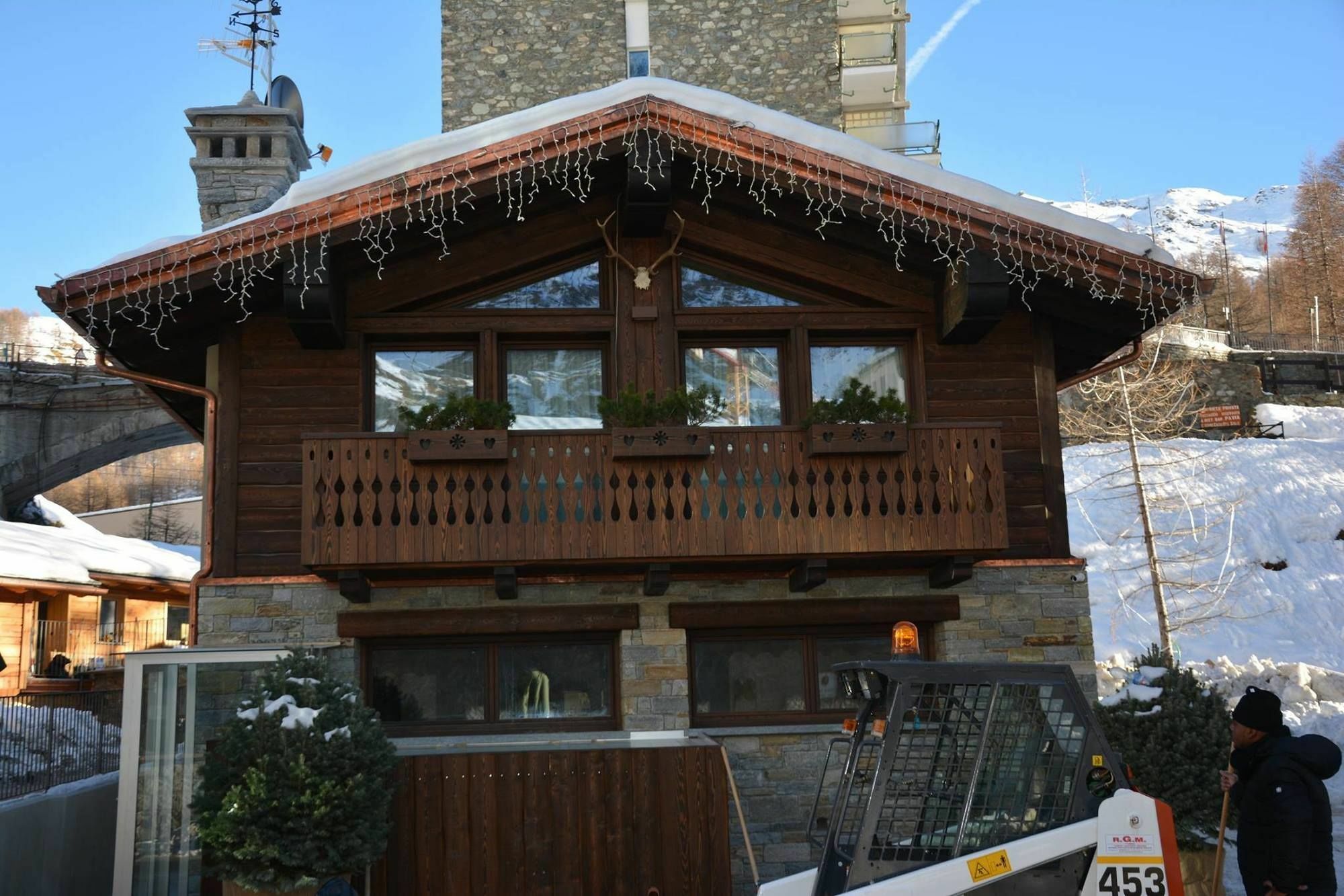 Chalet Matterhorn Francois - Central Ski Chalet With Spa And Breakfast, 100Mt Lift 브루일서비니아 외부 사진